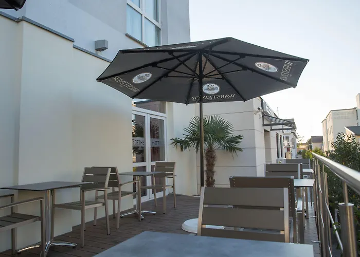 Trip Goethe Conference מלון 3*